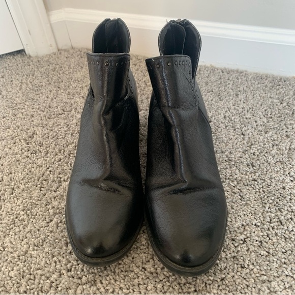 Steve Madden Black Leather Booties Size 7 - Picture 3 of 8